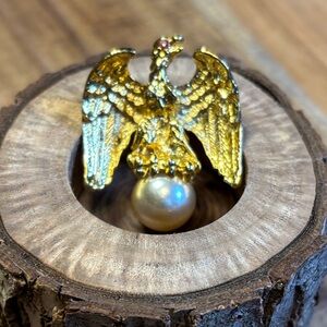 Vintage Ann Hand gold tone eagle brooch